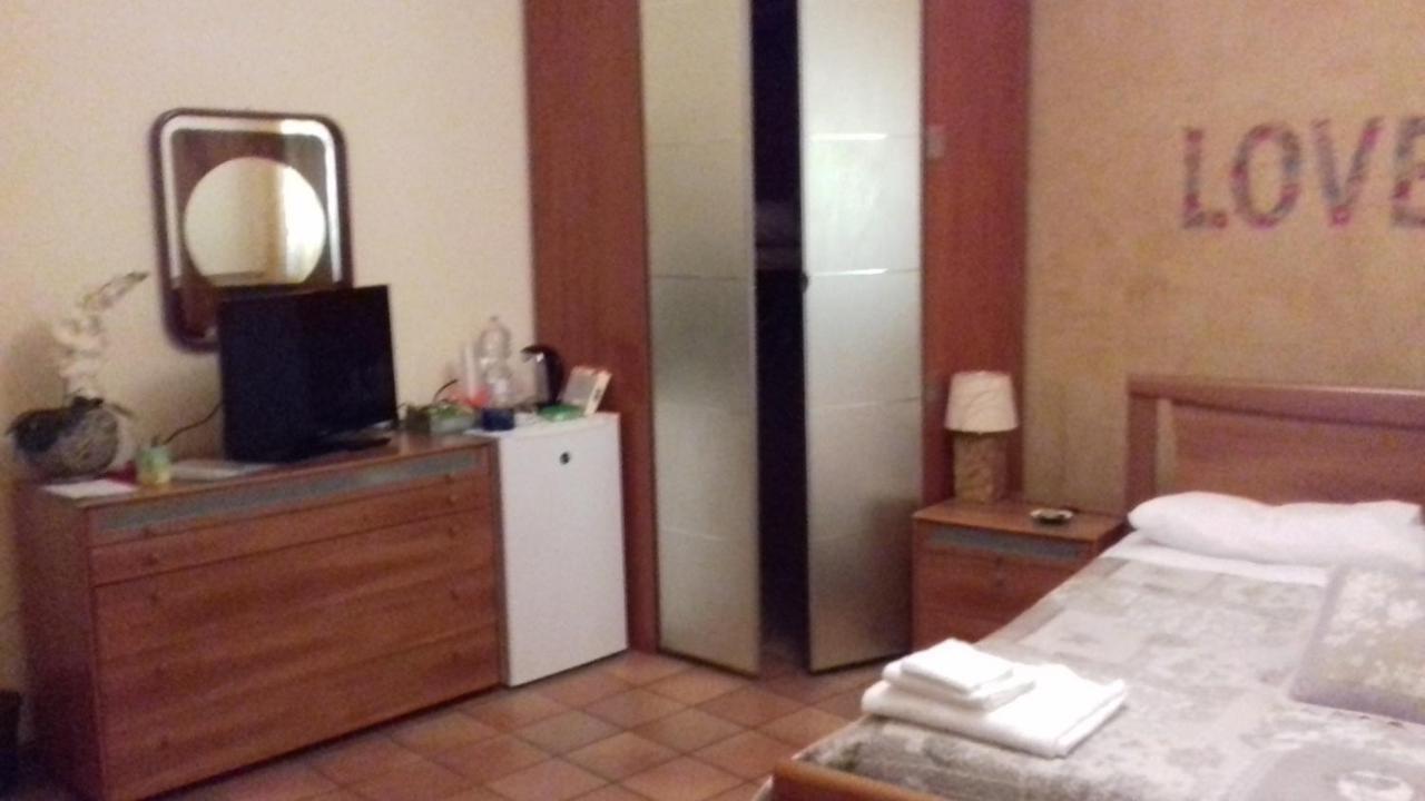 Hause Megghi Apartman Gambassi Terme Kültér fotó