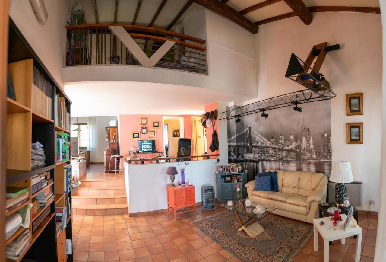 Hause Megghi Apartman Gambassi Terme Kültér fotó