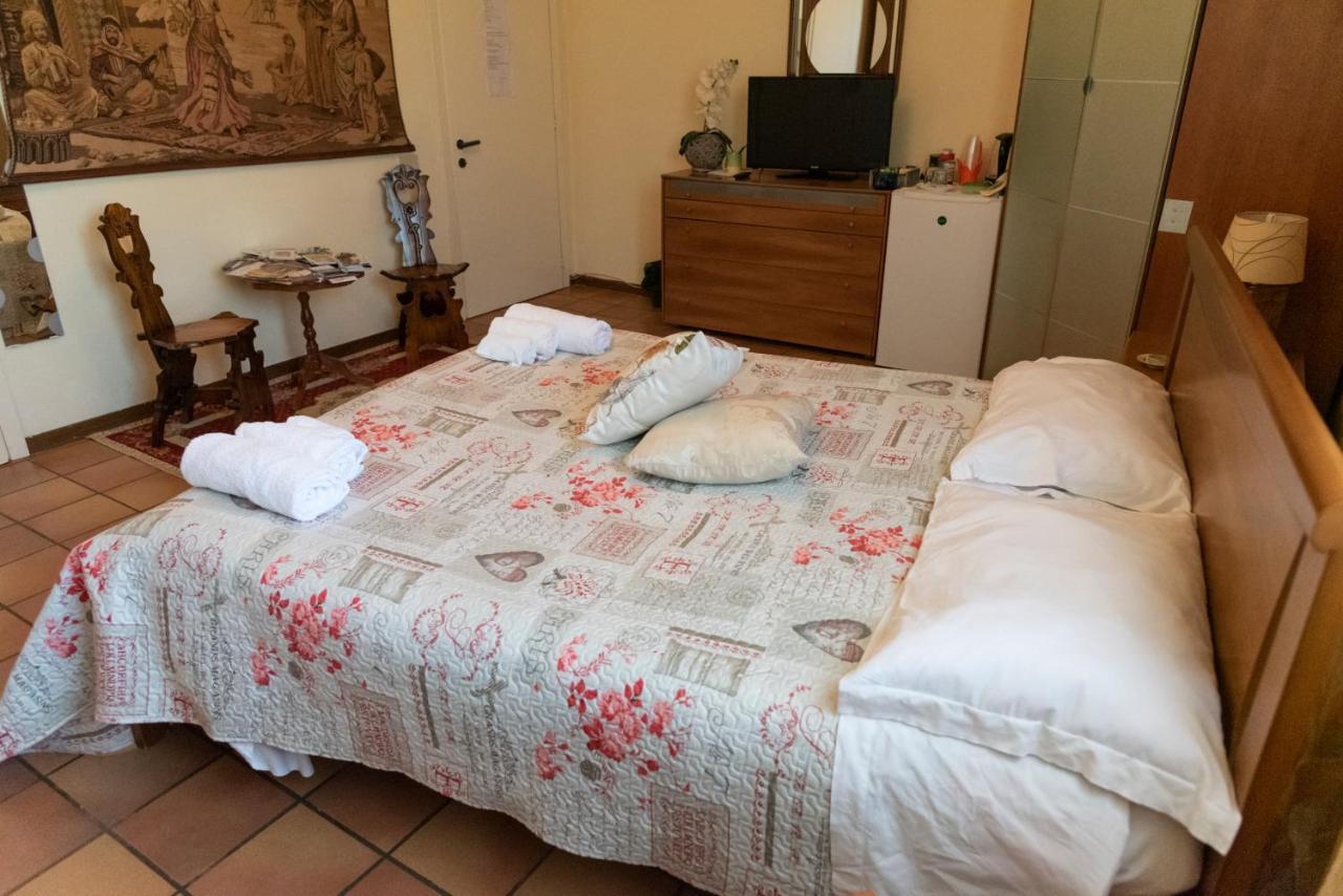 Hause Megghi Apartman Gambassi Terme Kültér fotó