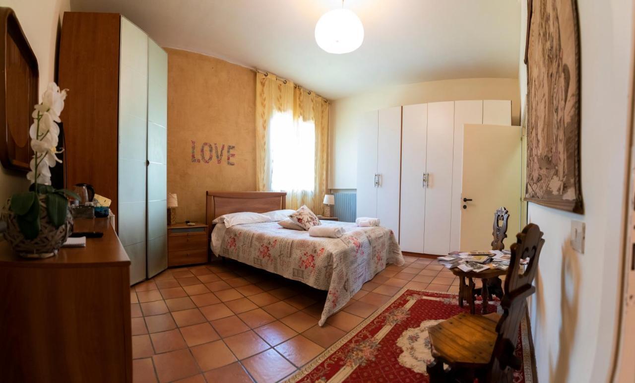 Hause Megghi Apartman Gambassi Terme Kültér fotó